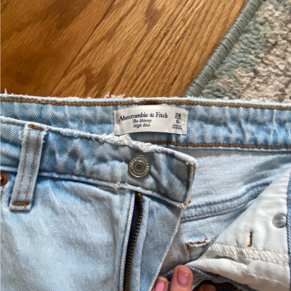 A&F Skinny High Rise - Picture 6 of 7